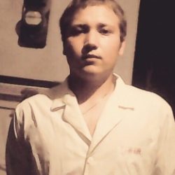 Парень ищет неугомонную нимфоманку и ценительницу удовольствия Парень ищет неугомонную нимфоманку и ценительницу удовольствия