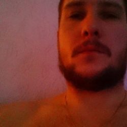 Очень горячий парень, ищу девушку Очень горячий парень, ищу девушку