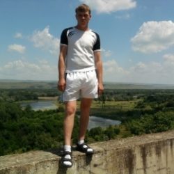 Два молодых парня пригласят в гости девушку или подружек в Владимире Два молодых парня пригласят в гости девушку или подружек в Владимире